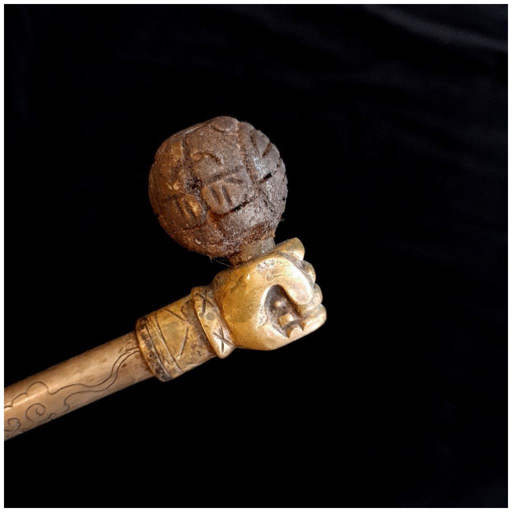 Fine Woman's Fist Pipe, For Opium, Chiseled, Fine XIXth, metal and bamboo 10