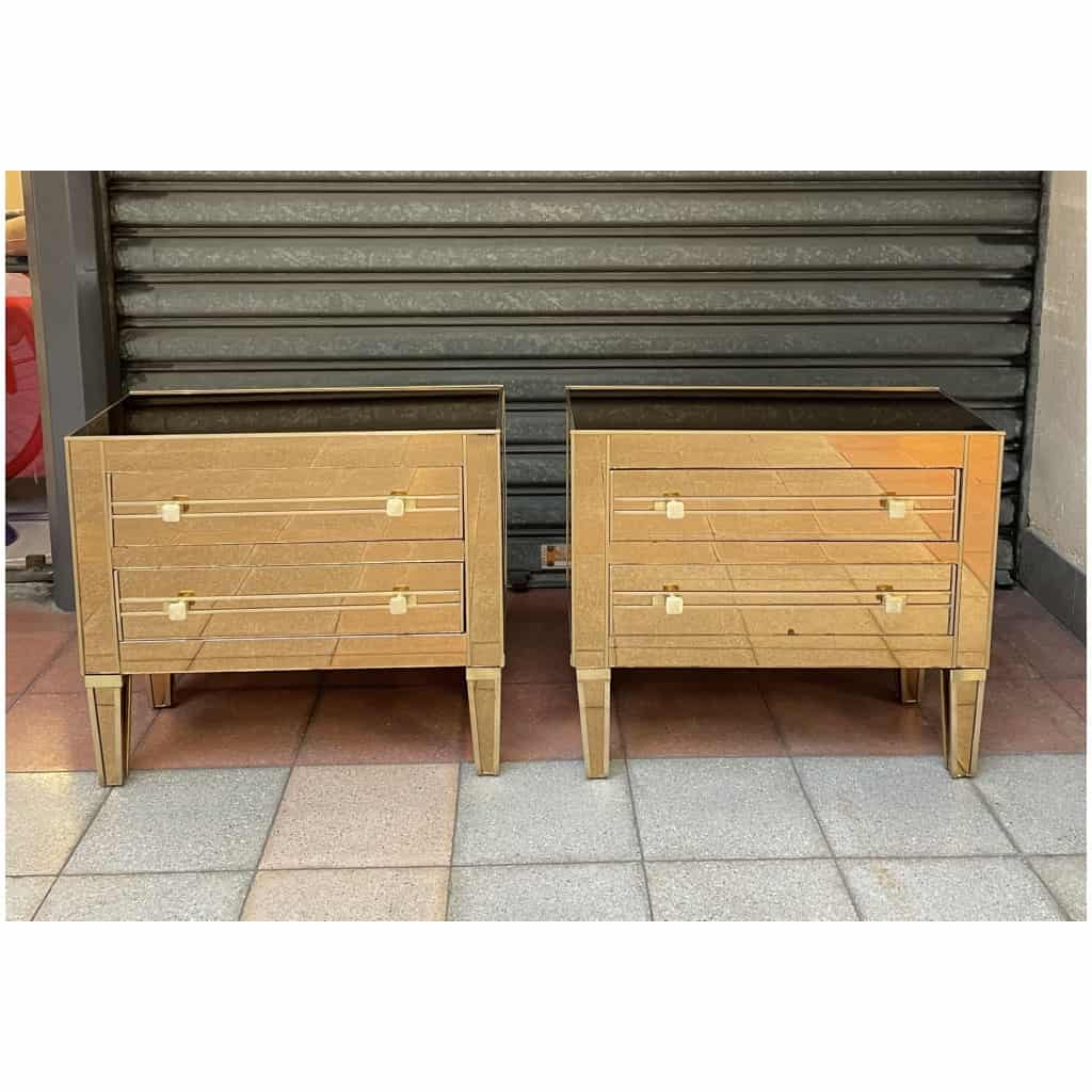Pair of Italian chests of drawers 3