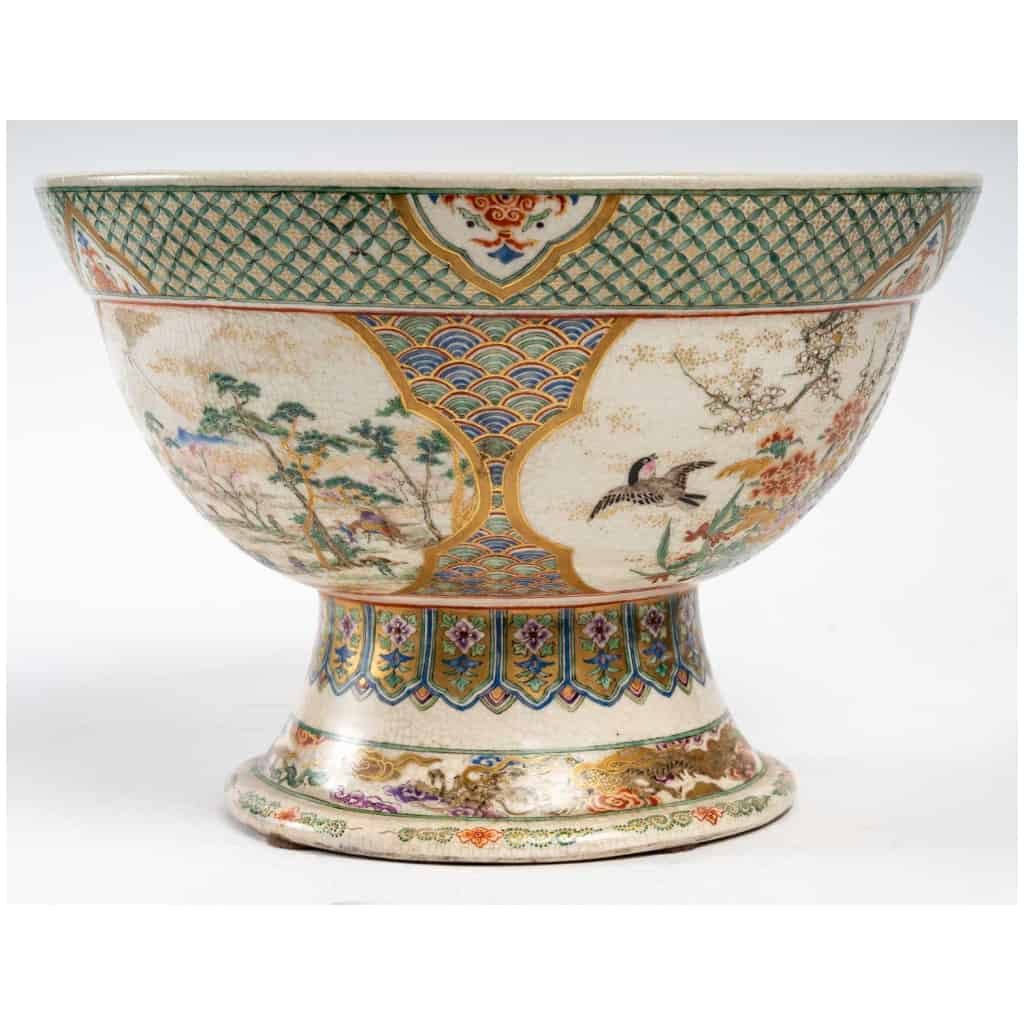 Large Japanese porcelain bowl on Kyoto shower stand – 19th century 5