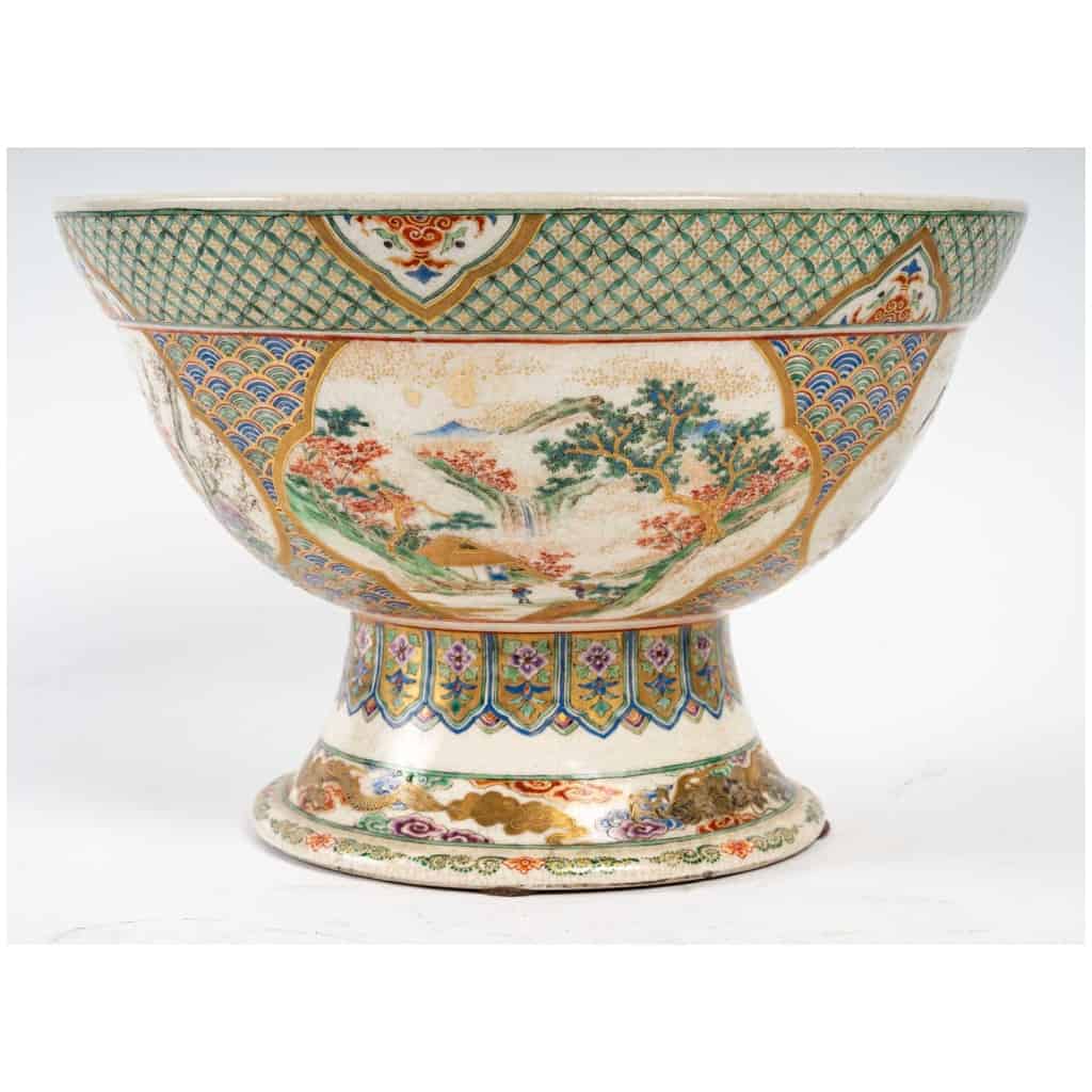 Large Japanese porcelain bowl on Kyoto shower stand – 19th century 10