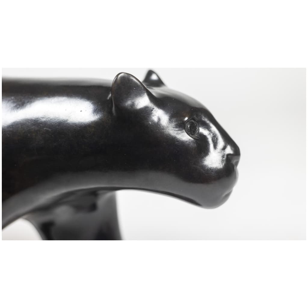 François Pompon. “Large black panther”, bronze, print from 2006. 4