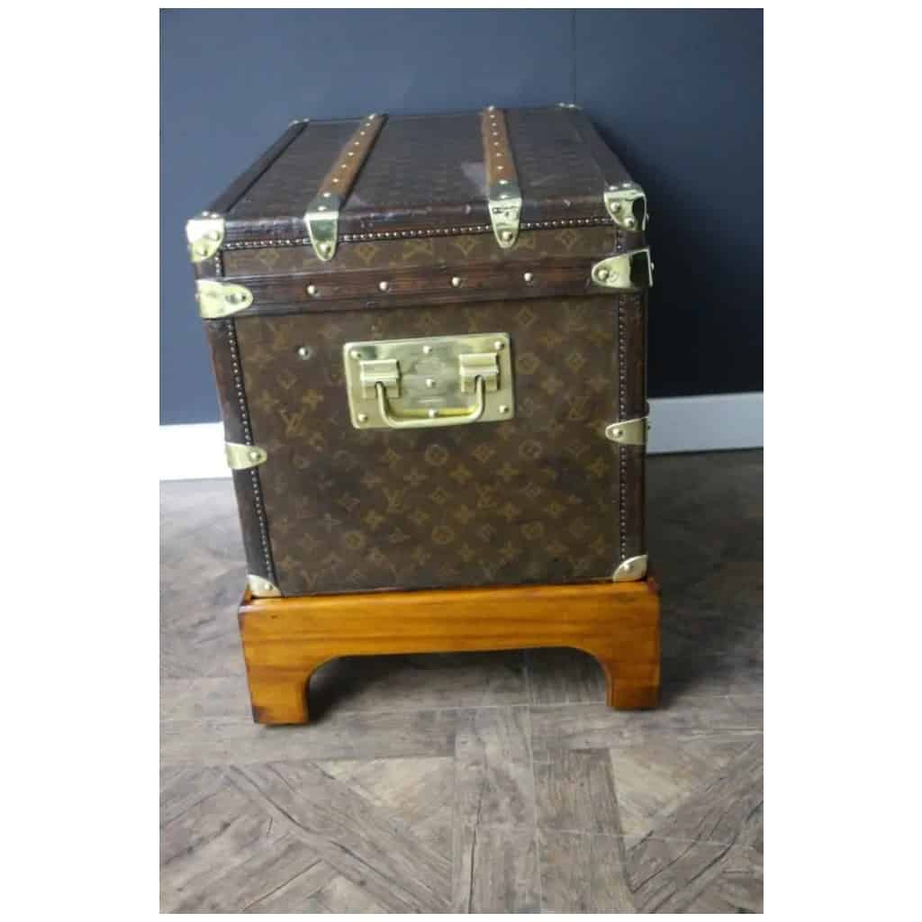 Small Louis Vuitton trunk 60 cm 17
