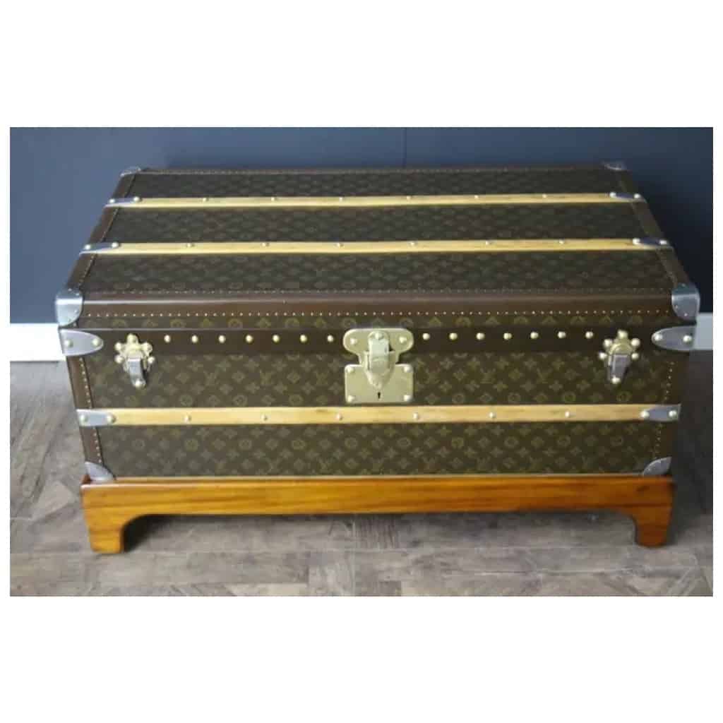 Louis Vuitton cabin trunk from the 1920s, 90 cm 15