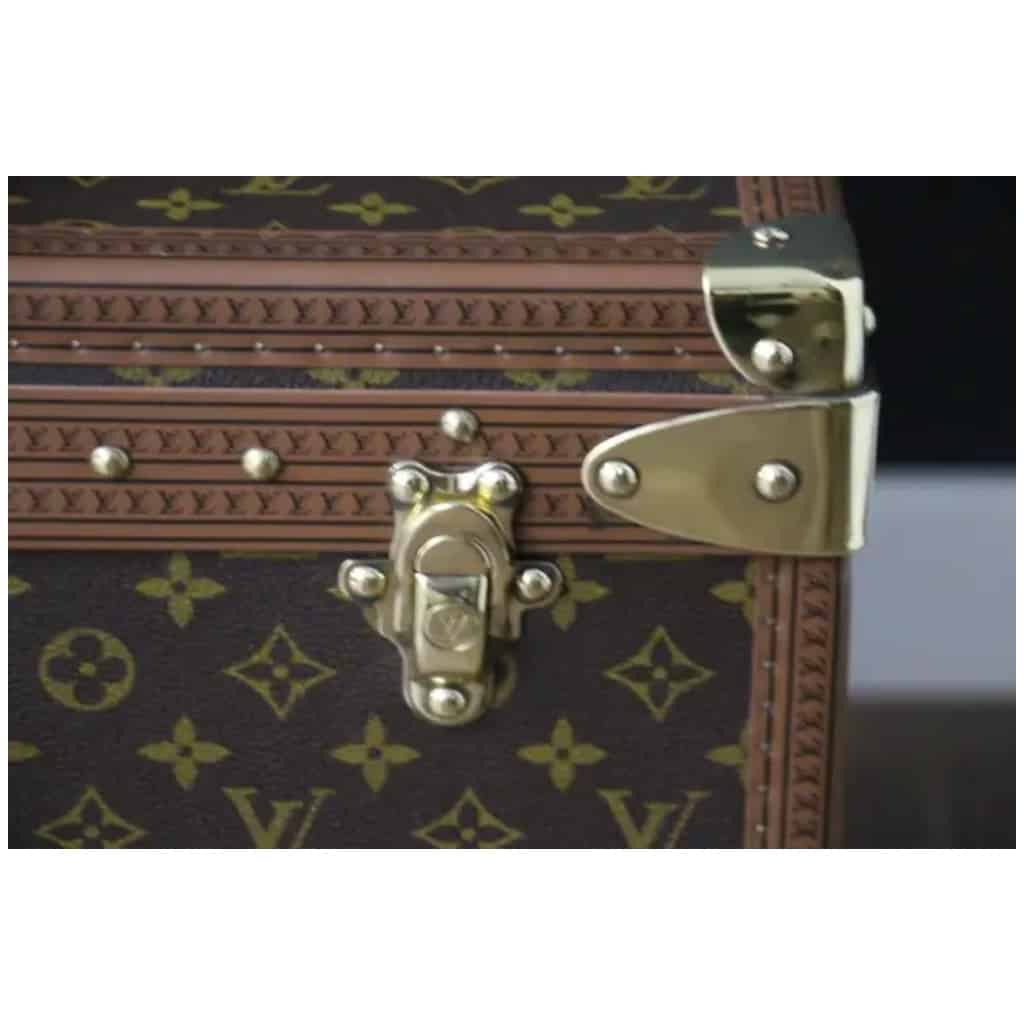Louis Vuitton trunk, Vuitton Alzer 80 10 suitcase