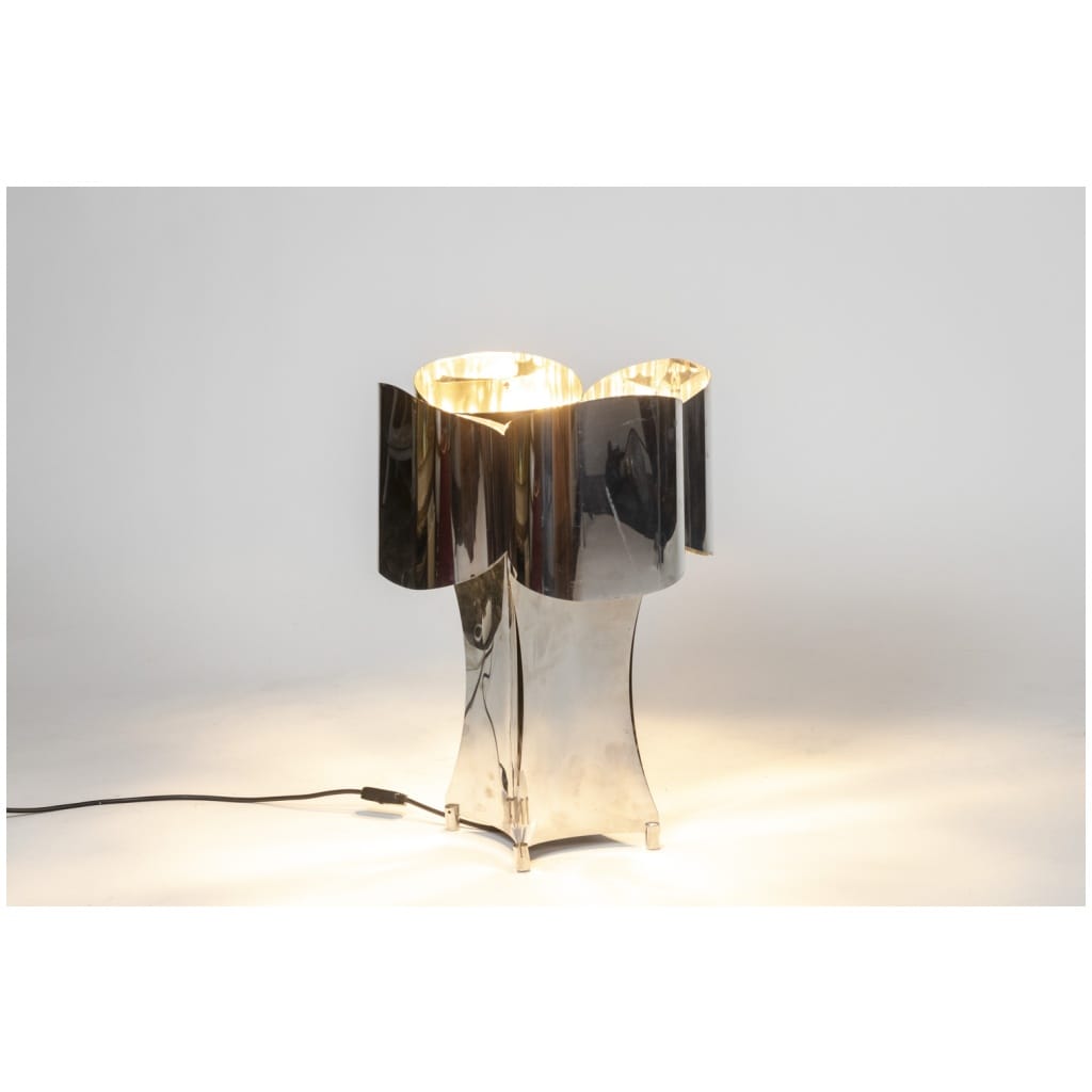 “Quadrilobe” lamp in polished metal. 1970s. 4