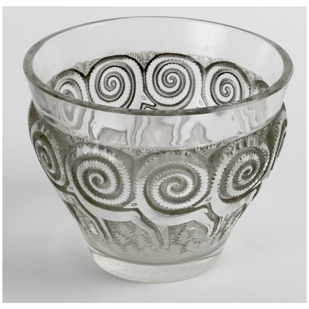 1933 René Lalique – Rennes Vase White Glass Patinated Gray 4