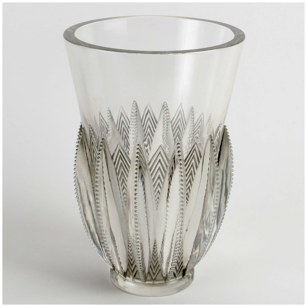 1934 René Lalique – Vase Gerardmer Verre Blanc Patiné Gris 4