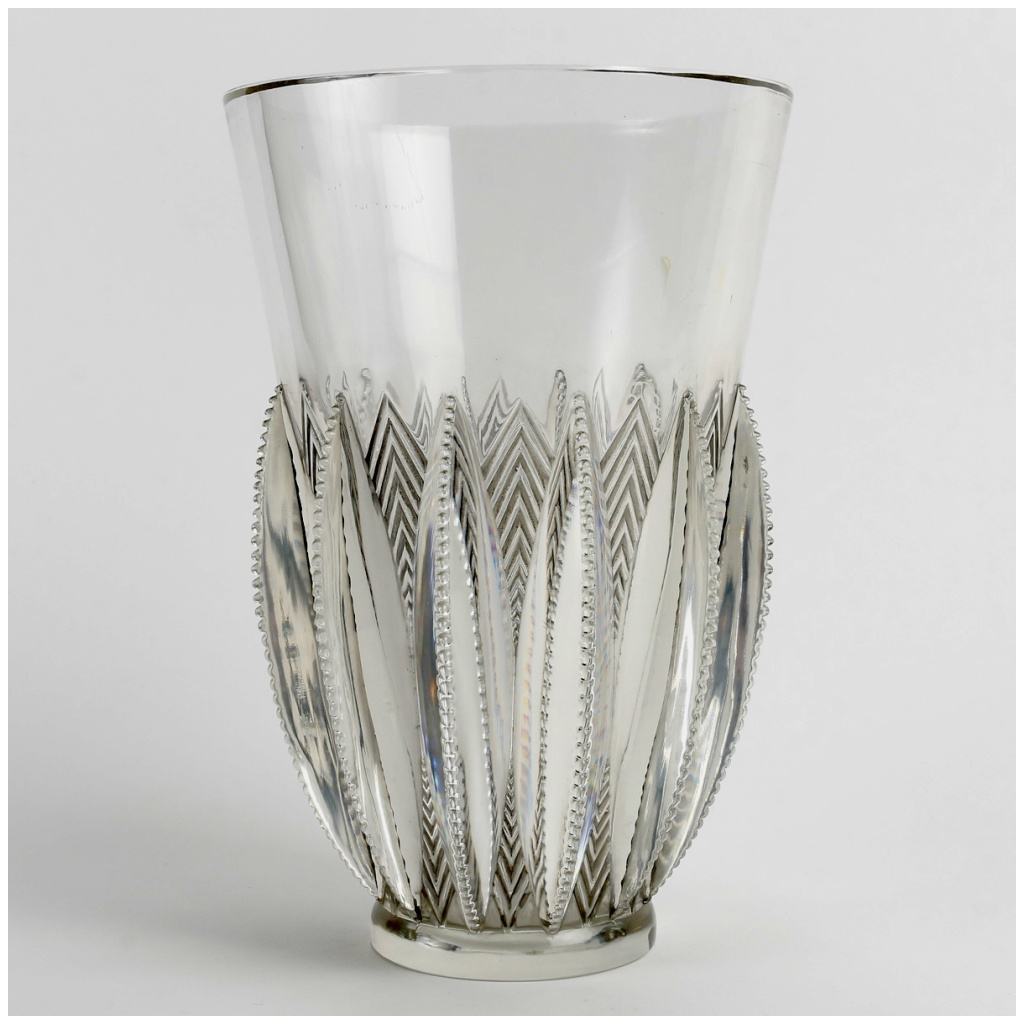 1934 René Lalique – Vase Gerardmer Verre Blanc Patiné Gris 3