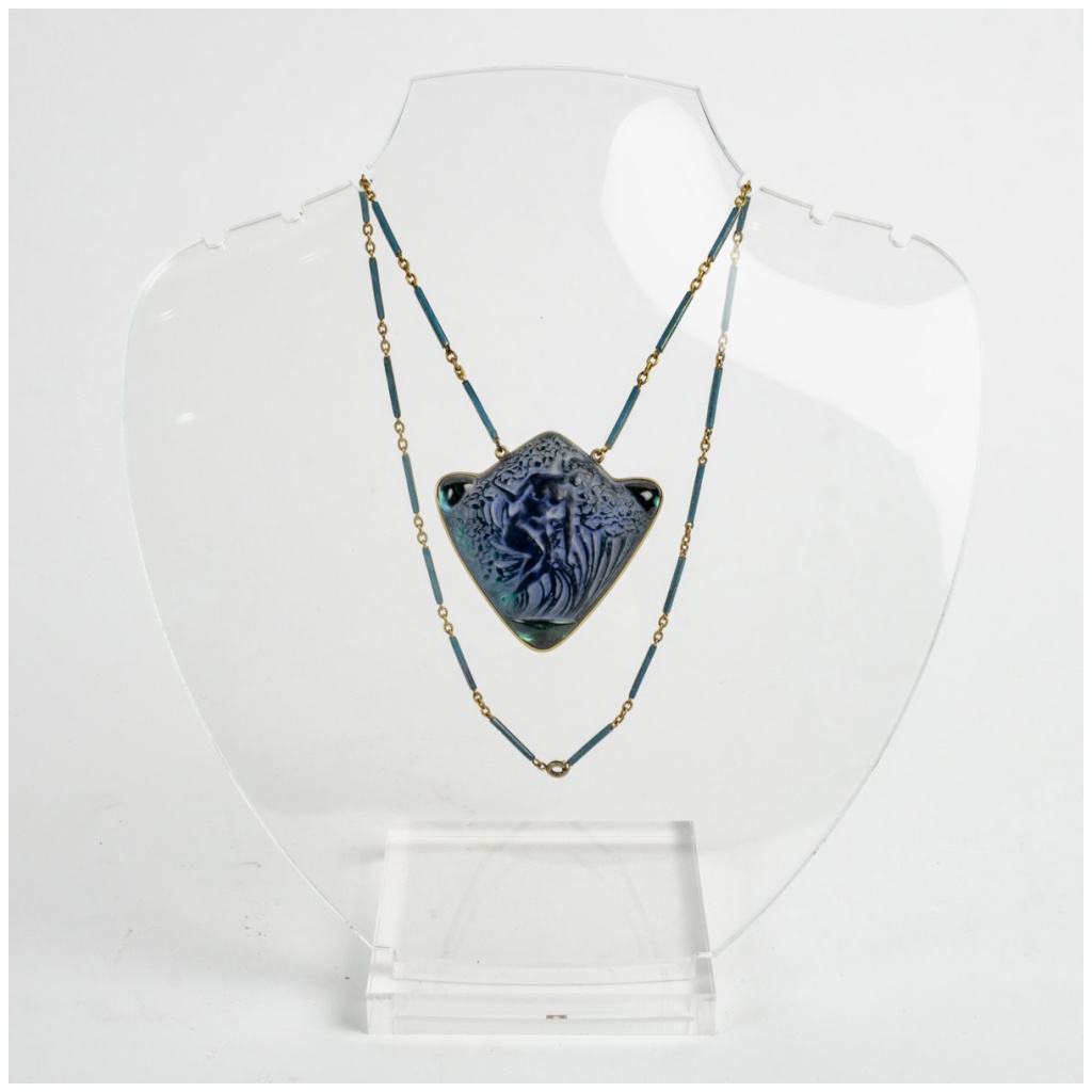 1913 René Lalique – Woman In Flowers Pendant Necklace Electric Blue Glass 5
