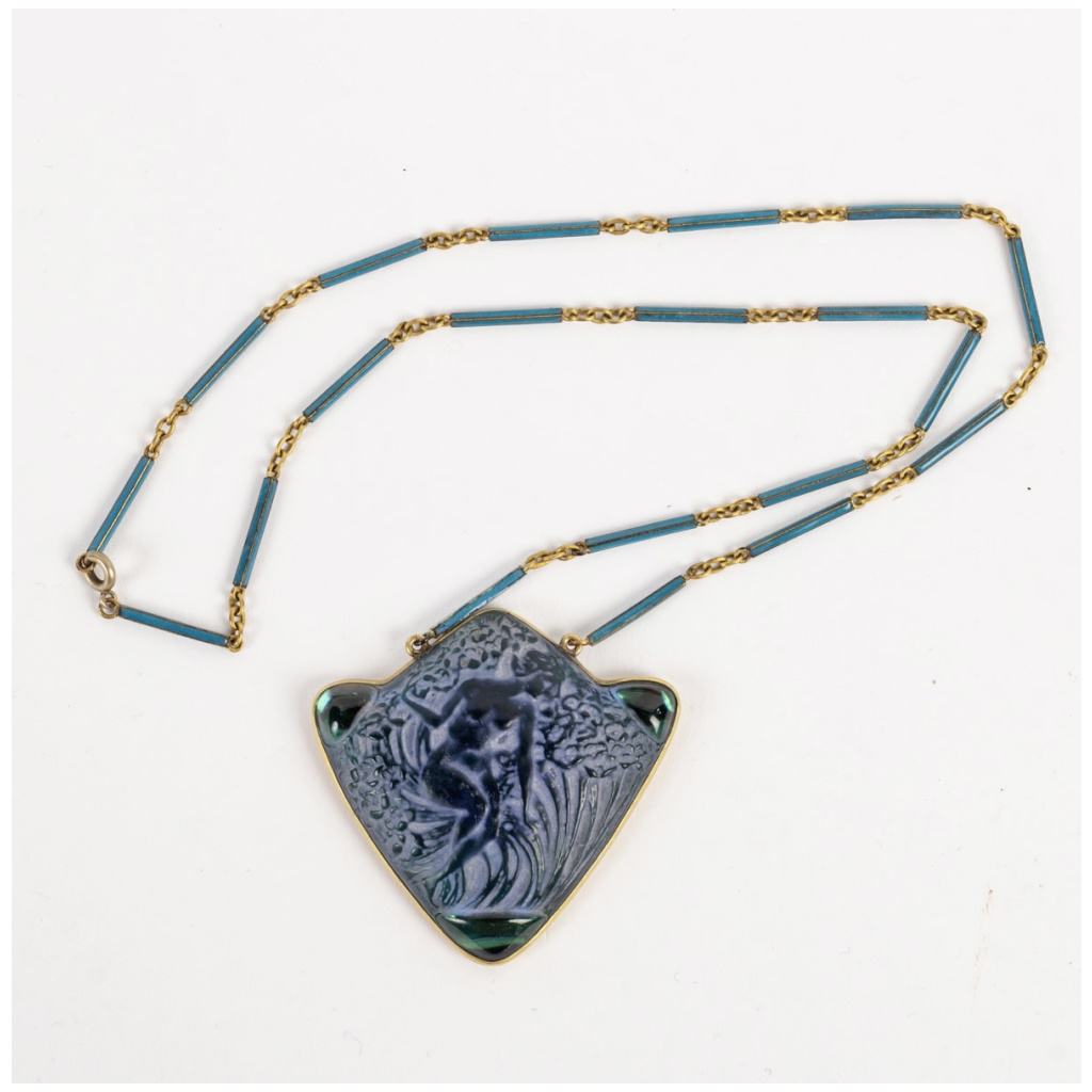 1913 René Lalique – Collier Pendentif Femme Dans Les Fleurs Verre Bleu Electrique 6