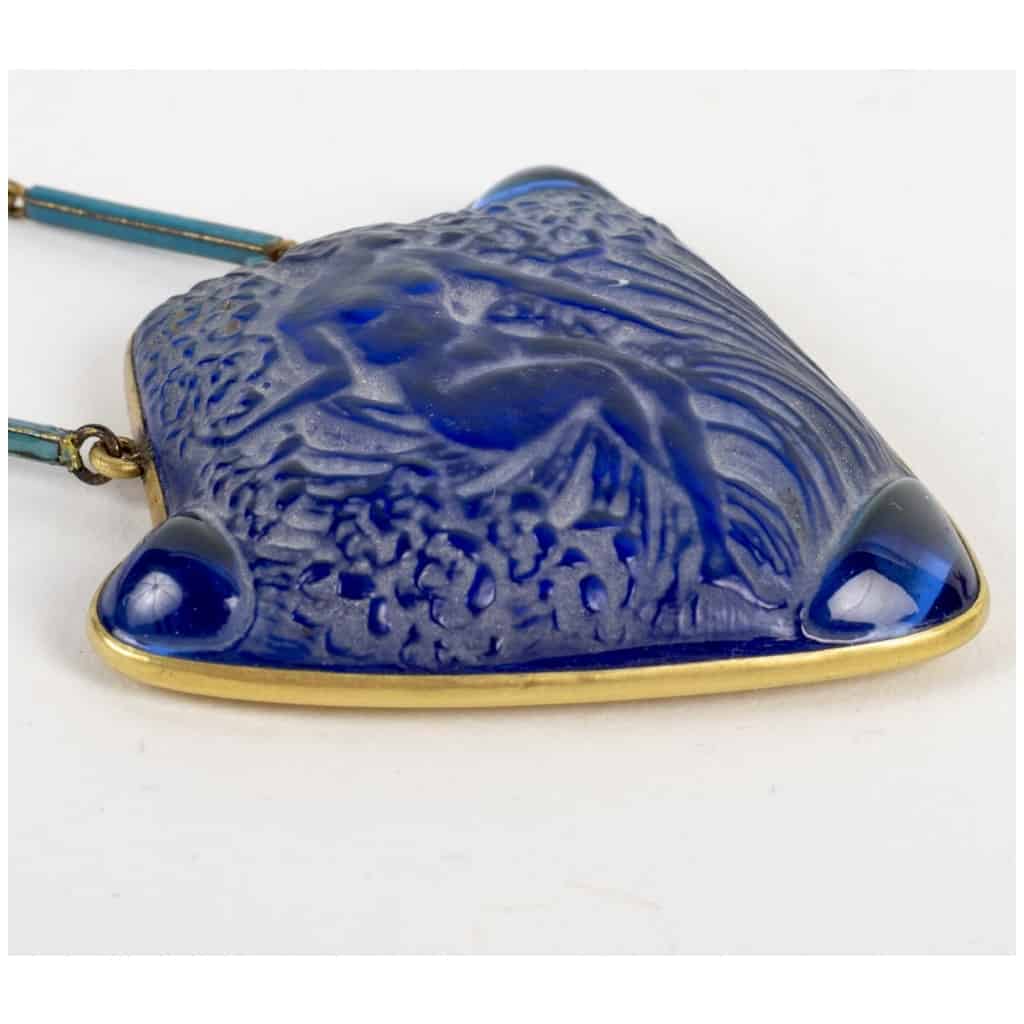 1913 René Lalique – Collier Pendentif Femme Dans Les Fleurs Verre Bleu Electrique 8