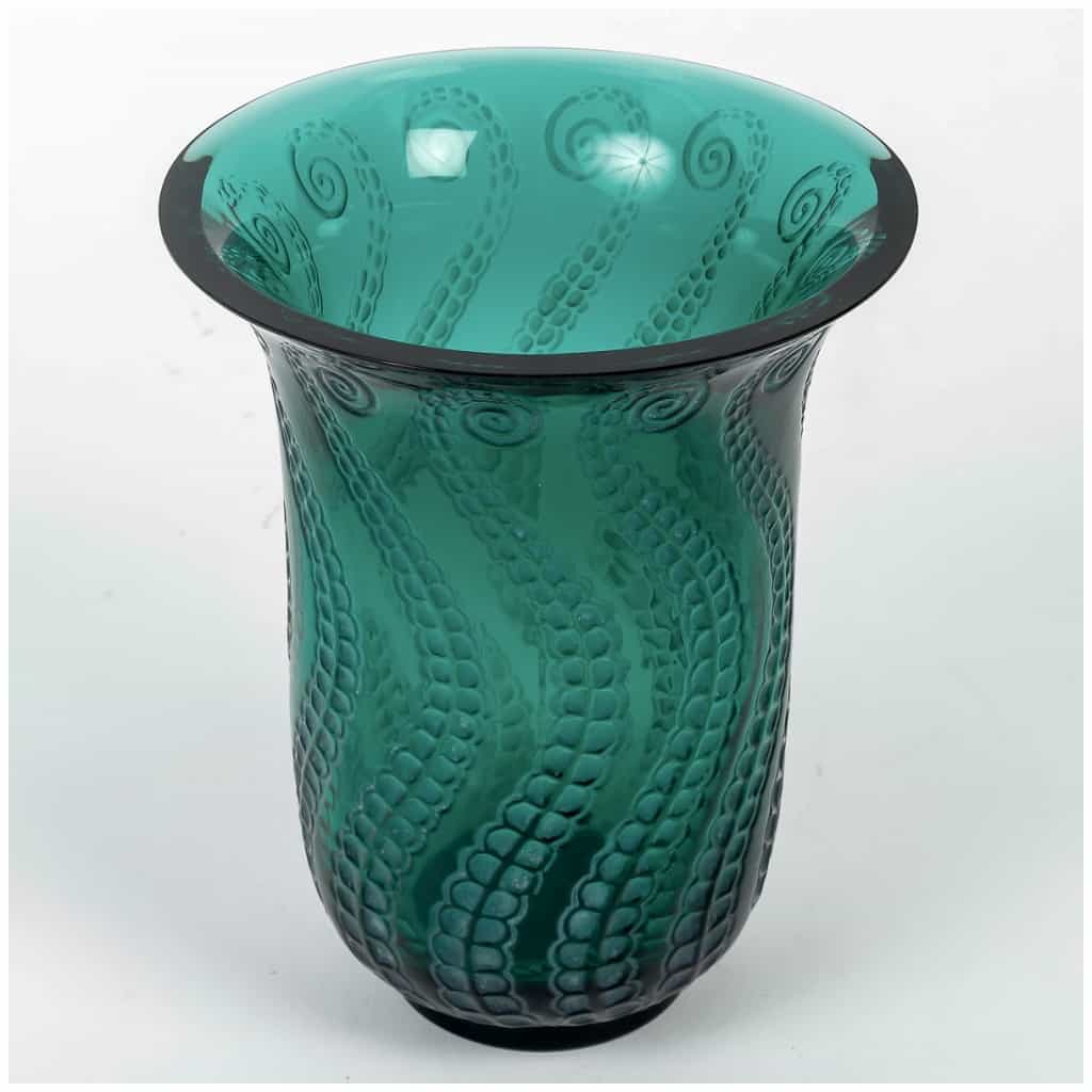 1921 René Lalique – Vase Méduse Verre Vert Emeraude Patiné Blanc 5