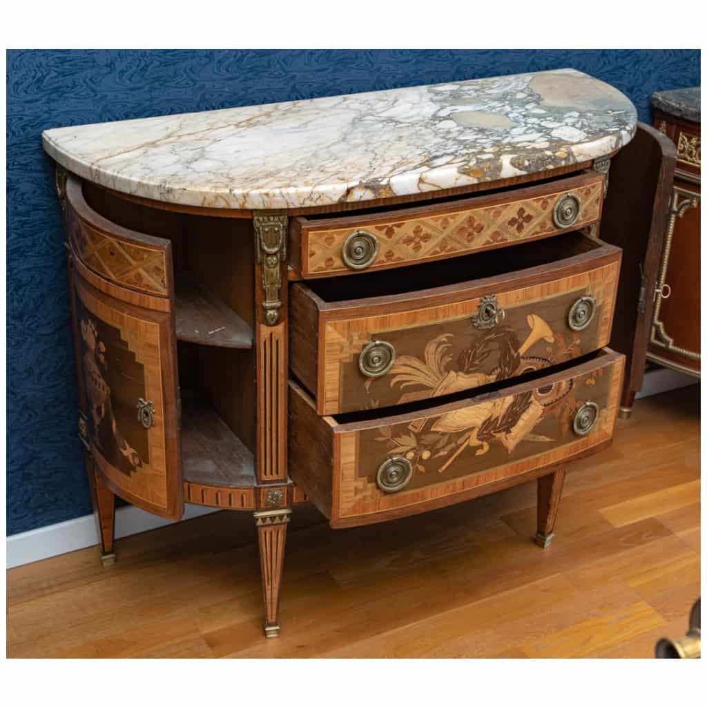 Commode de style Louis XVI. 4