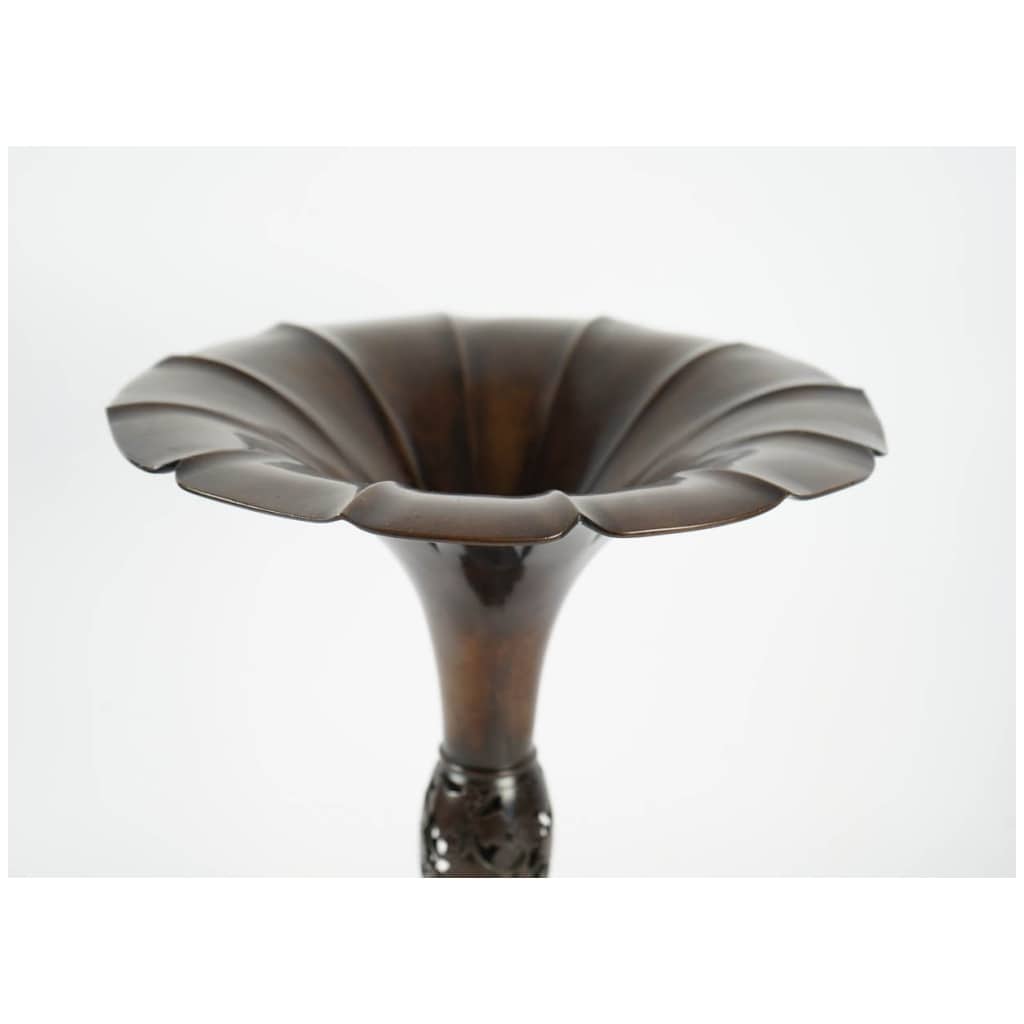 Grand vase japonais en bronze 6