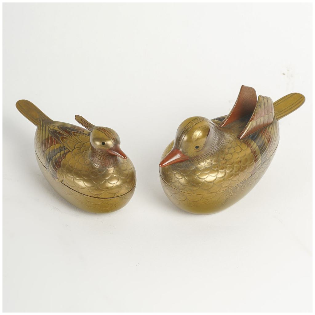 Japanese lacquered incense boxes in the shape of a couple of mandarin ducks 4