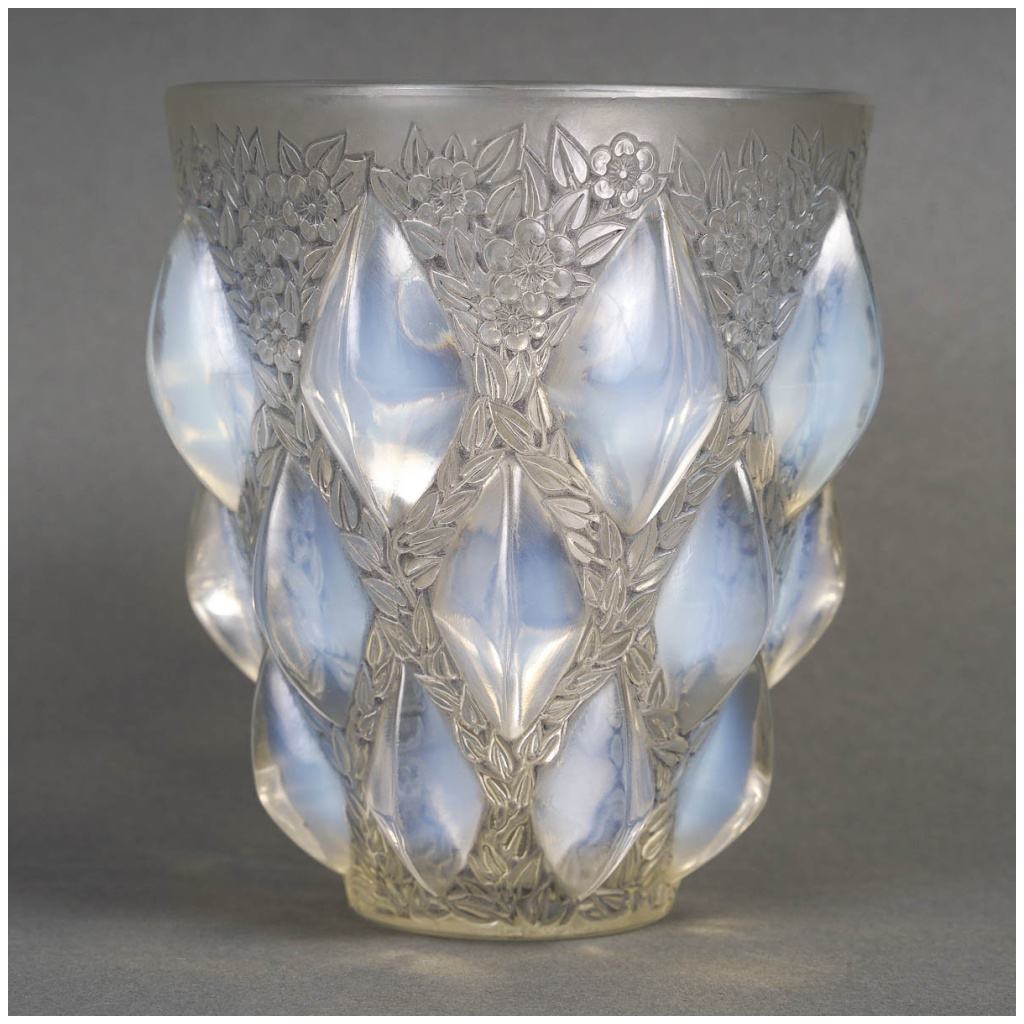 1927 René Lalique – Vase Rampillon Verre Opalescent Patiné Gris 3