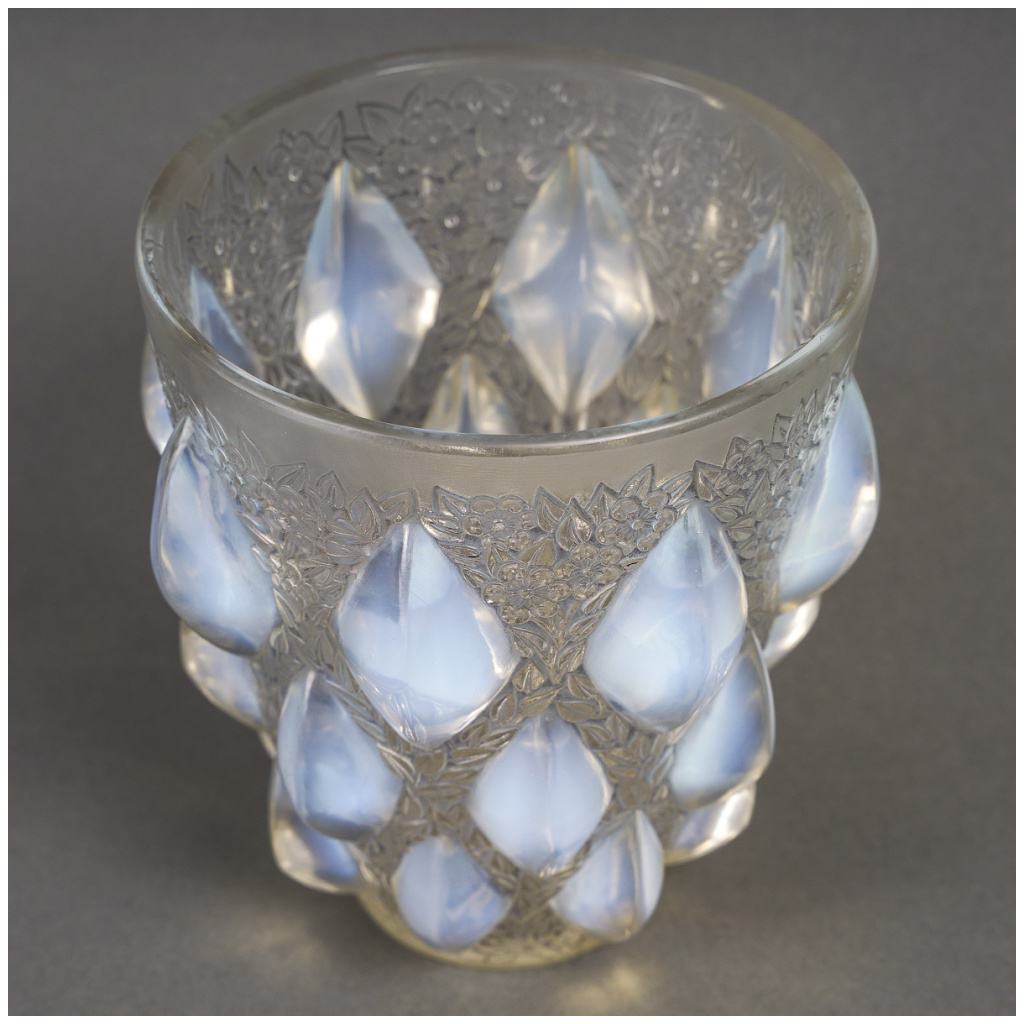 1927 René Lalique – Rampillon Vase Opalescent Glass Patinated Gray 4