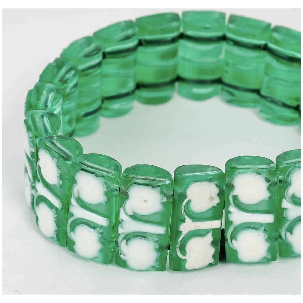 1928 René Lalique – Bracelet Muguet Verre Vert Emeraude Emaillé Blanc 5