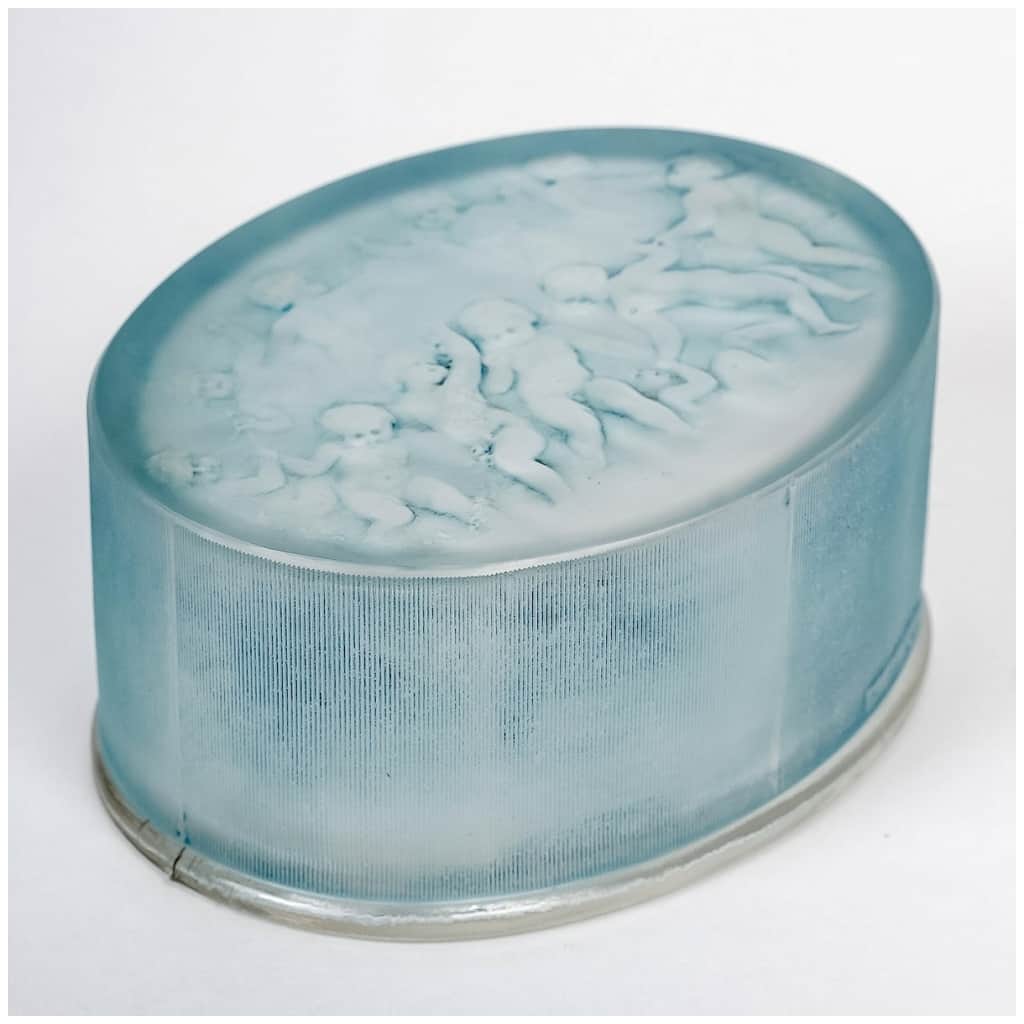 1919 René Lalique – Boîte Amours Verre Blanc Patiné Bleu 3