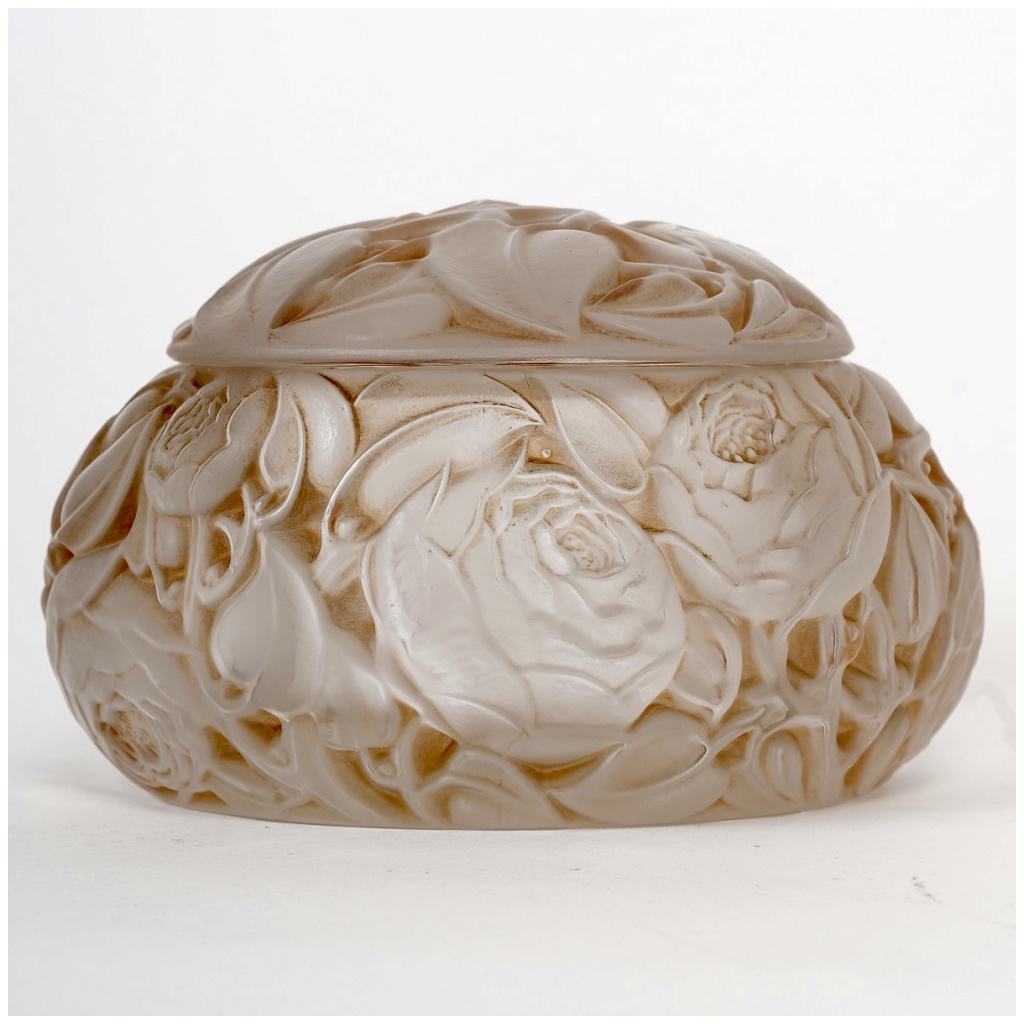 1927 René Lalique – Dinard Box Patinated White Glass Sepia 3