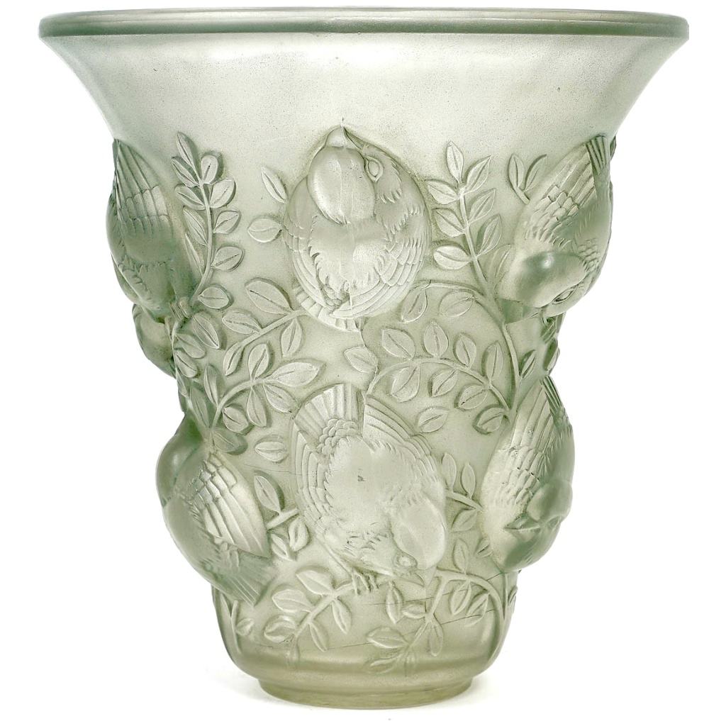 1930 René Lalique – Vase Saint François Verre Blanc Patiné Vert 3