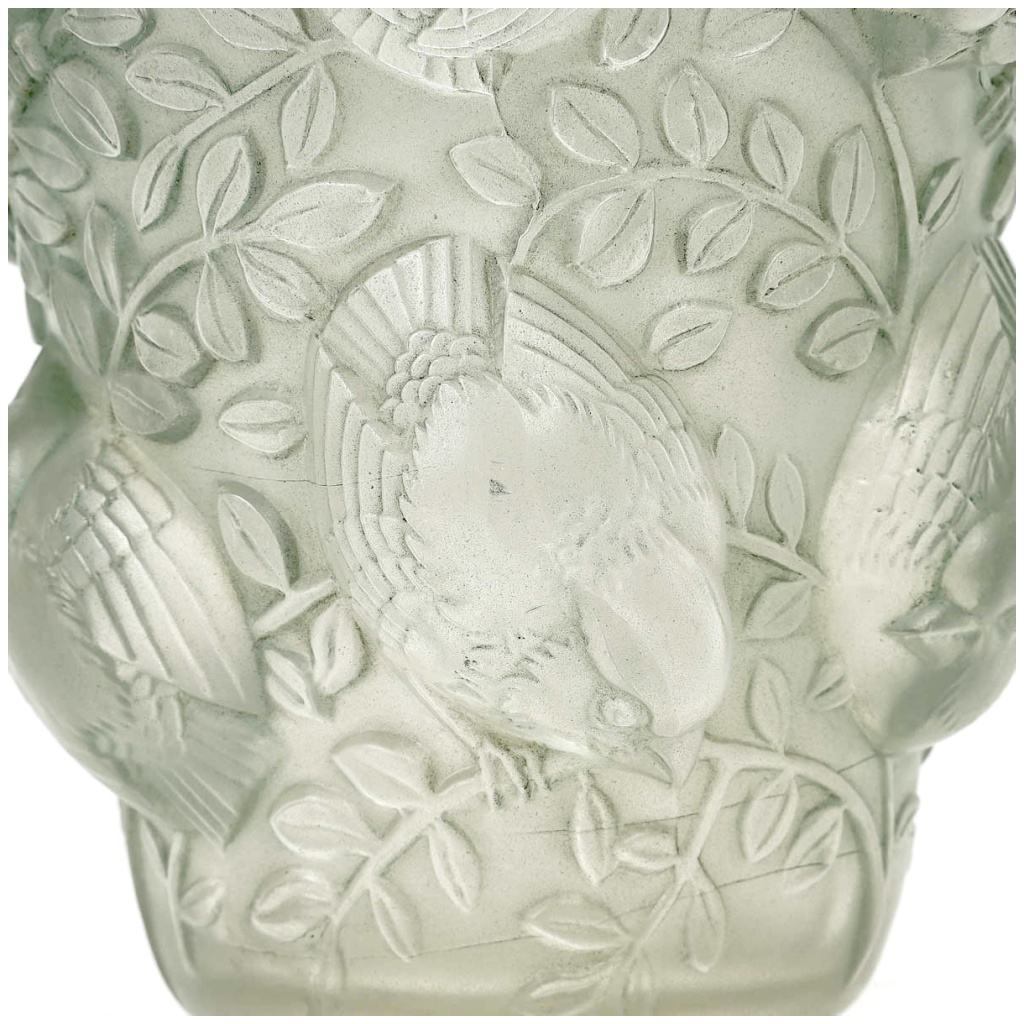 1930 René Lalique – Vase Saint François Verre Blanc Patiné Vert 7