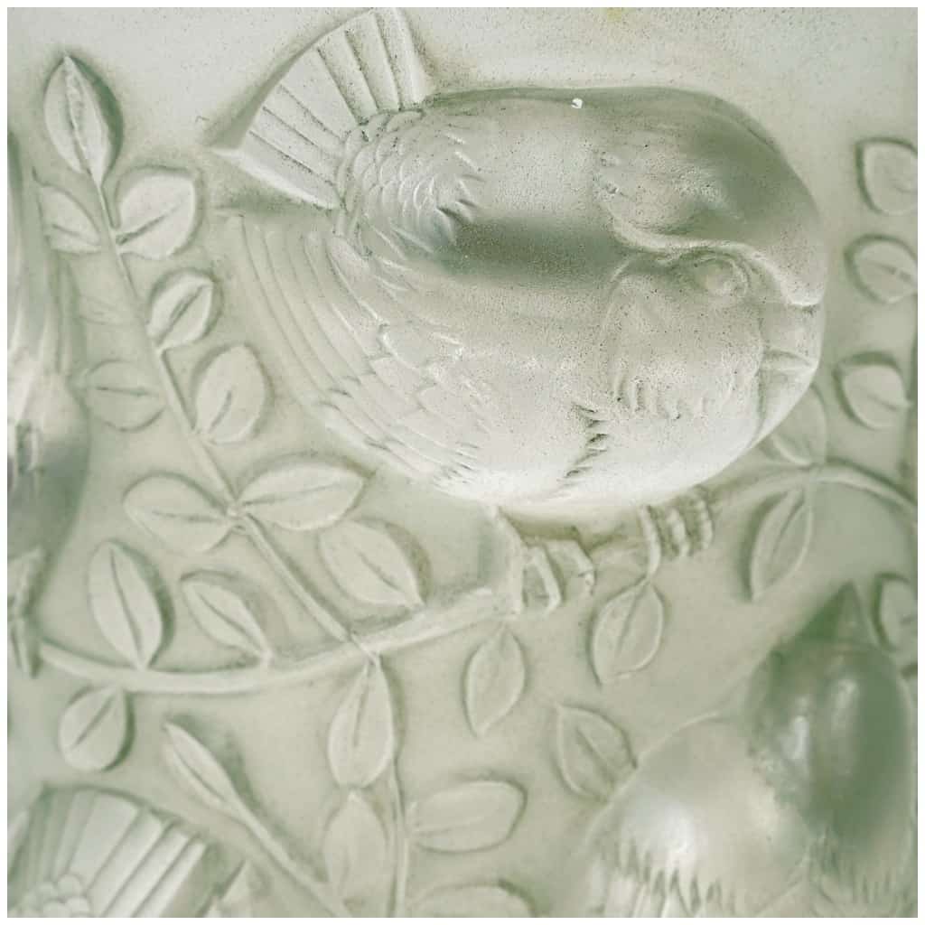 1930 René Lalique – Saint François Vase White Glass Patinated Green 9