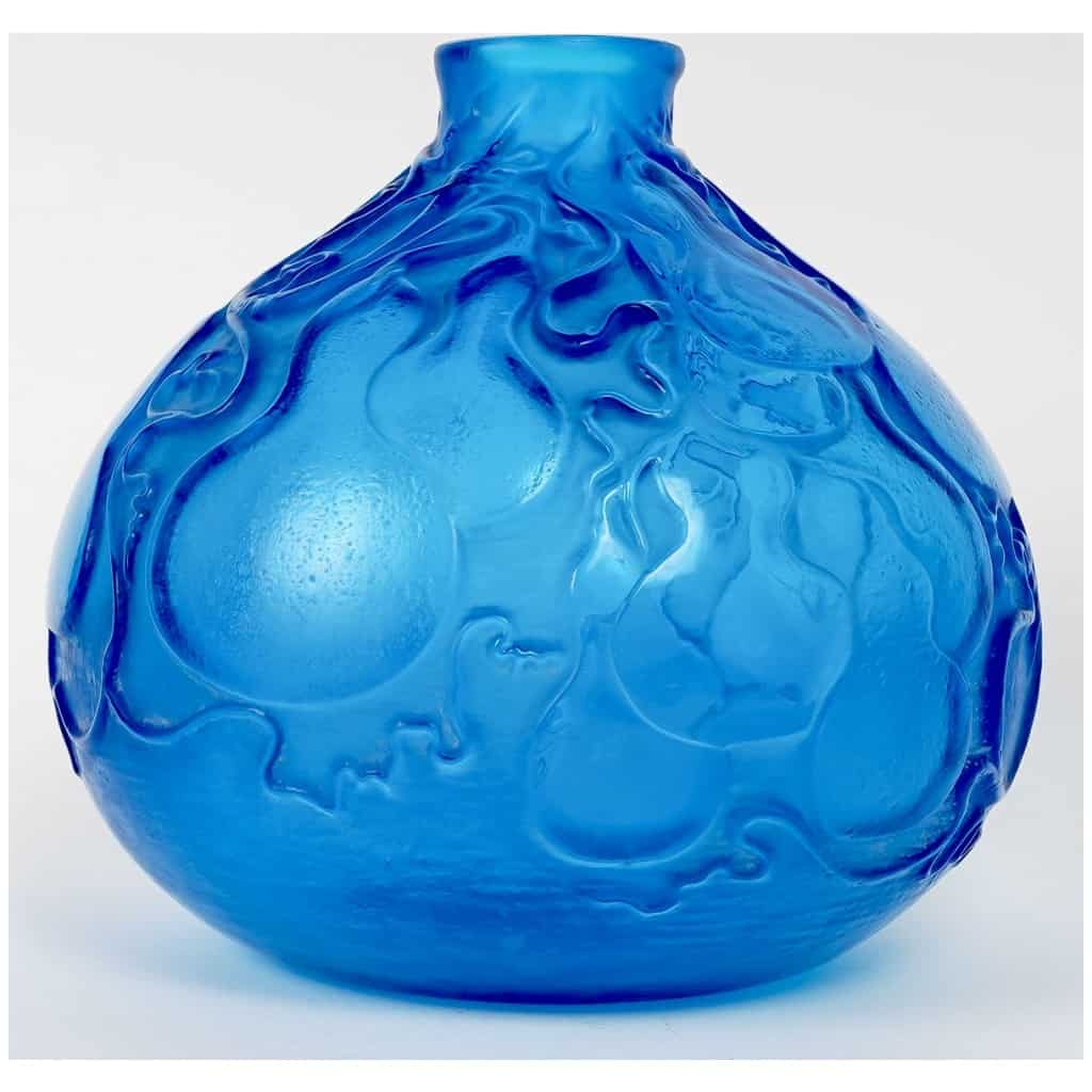1914 René Lalique – Electric Blue Glass Courges Vase 3