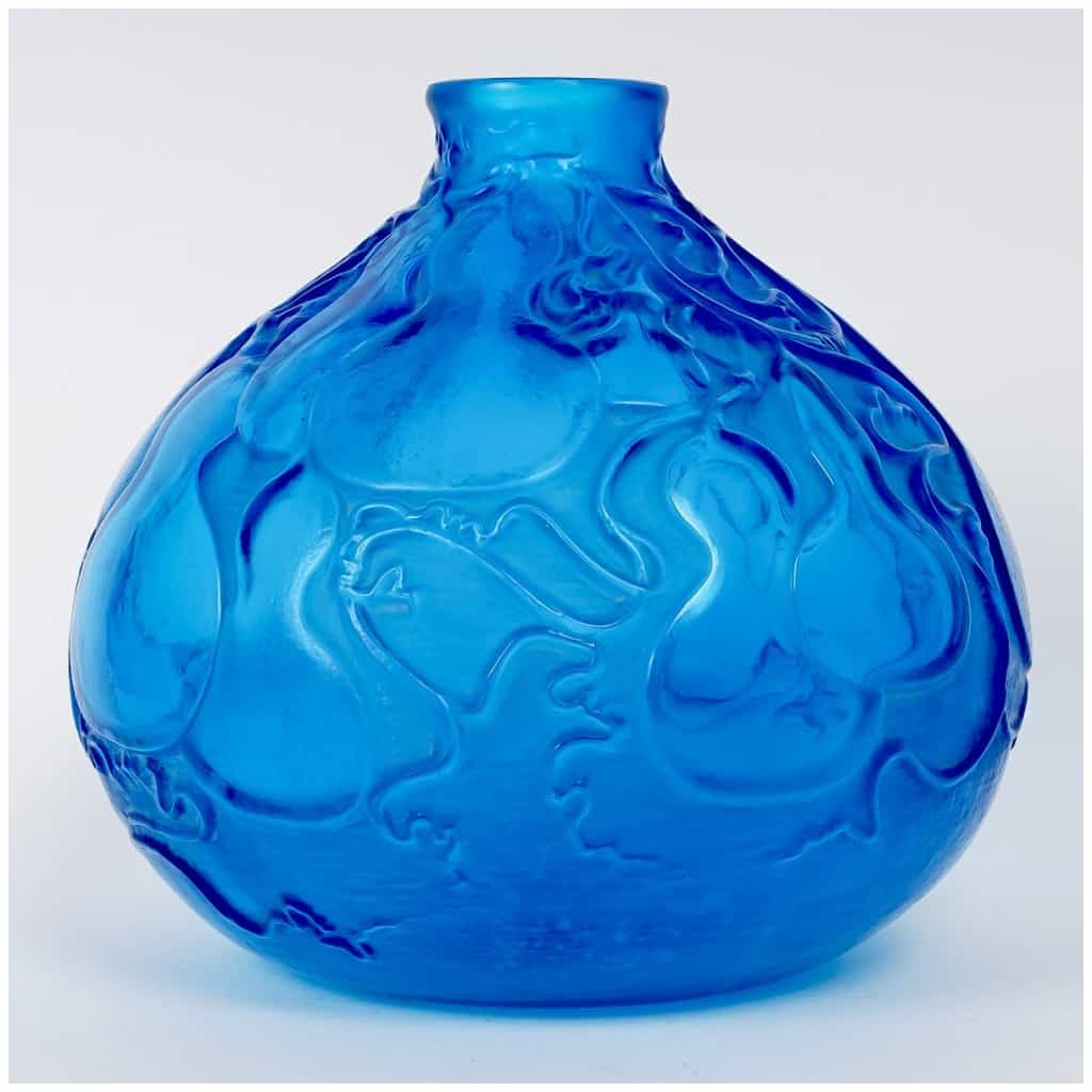 1914 René Lalique – Electric Blue Glass Courges Vase 4