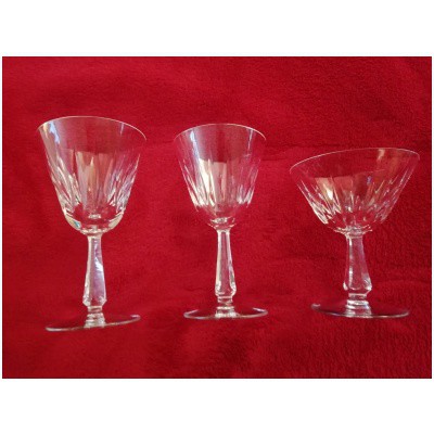 23 VILLEROY AND BOCH CRYSTAL GLASSES Messina model