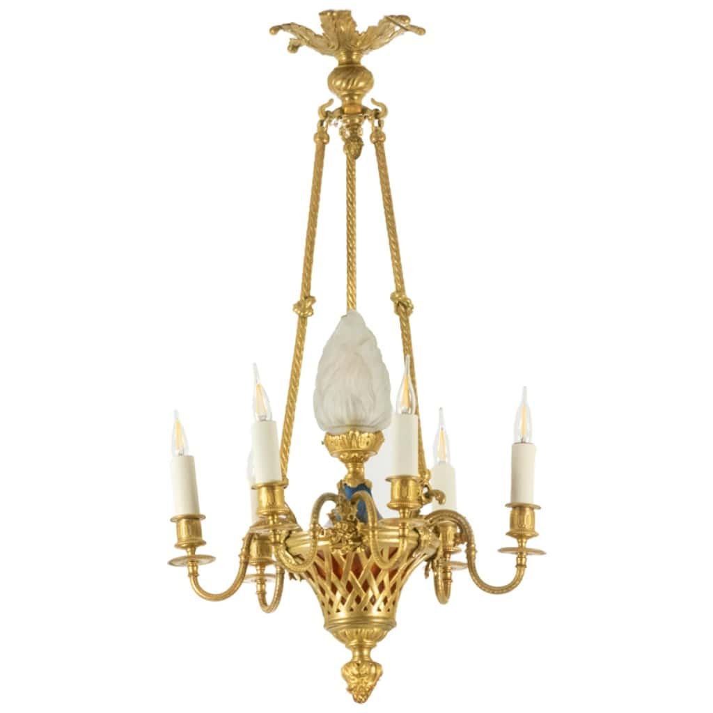 Lustre de style Louis XVI en bronze doré. Circa 1900. 3