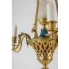 Lustre de style Louis XVI en bronze doré. Circa 1900. 32