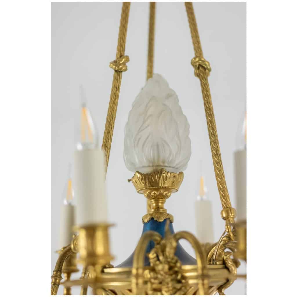 Lustre de style Louis XVI en bronze doré. Circa 1900. 10