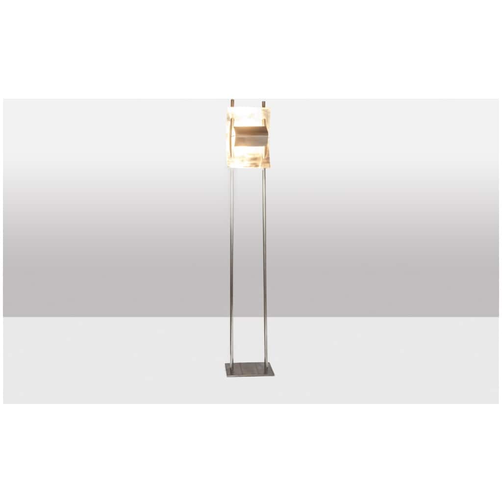 Geometric floor lamp in silver metal. 1980s. 4