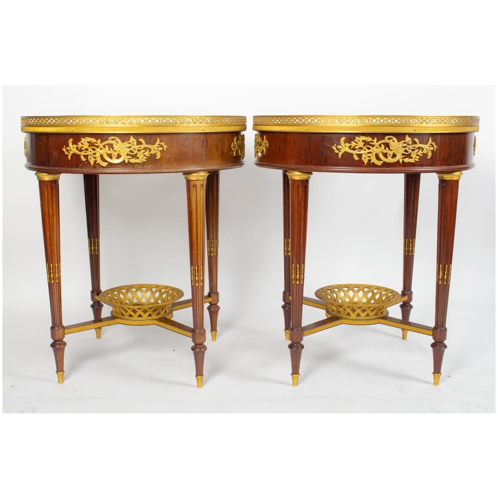 Paire de tables bouillottes de style Louis XVI. 4