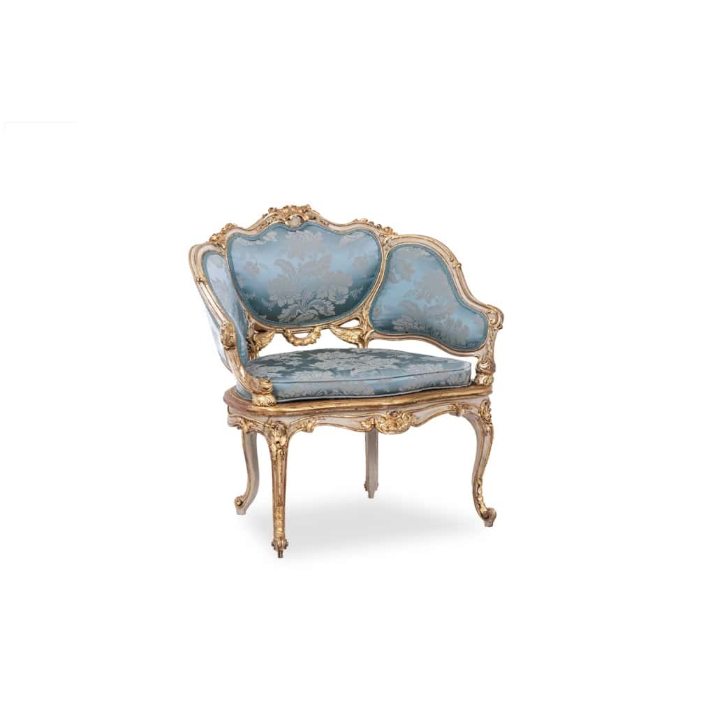 Marquise in gilded and carved wood in the LXV style. Circa 1880. 3
