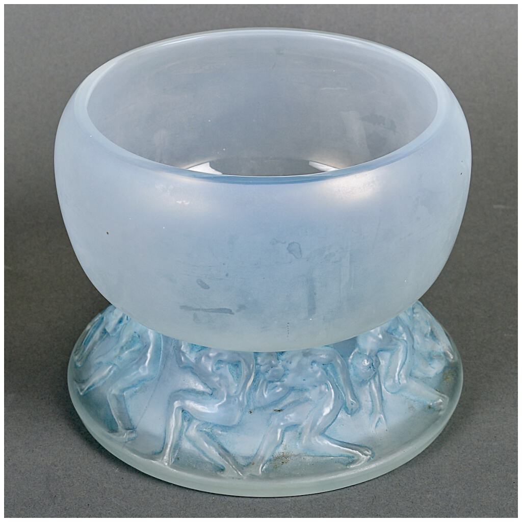 1914 René Lalique – Vase Lutteurs Verre Opalescent Patiné Bleu 5