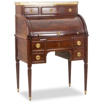 Desk – or secretary, cylinder, mahogany. Late period XVIIIe.