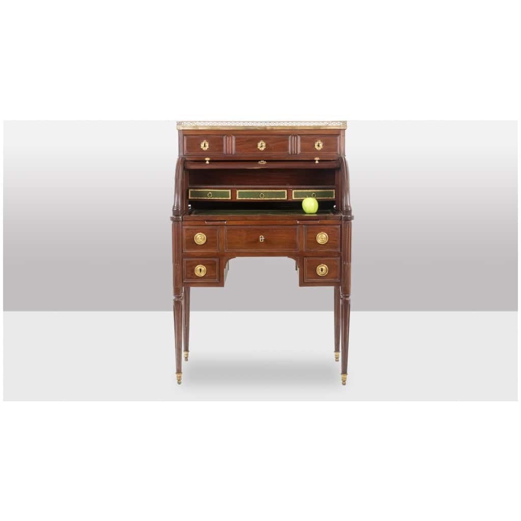 Desk – or secretary, cylinder, mahogany. Late period XVIIIAnd. 12