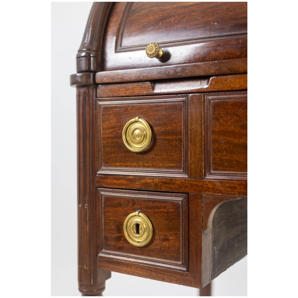 Desk – or secretary, cylinder, mahogany. Late period XVIIIAnd. 4