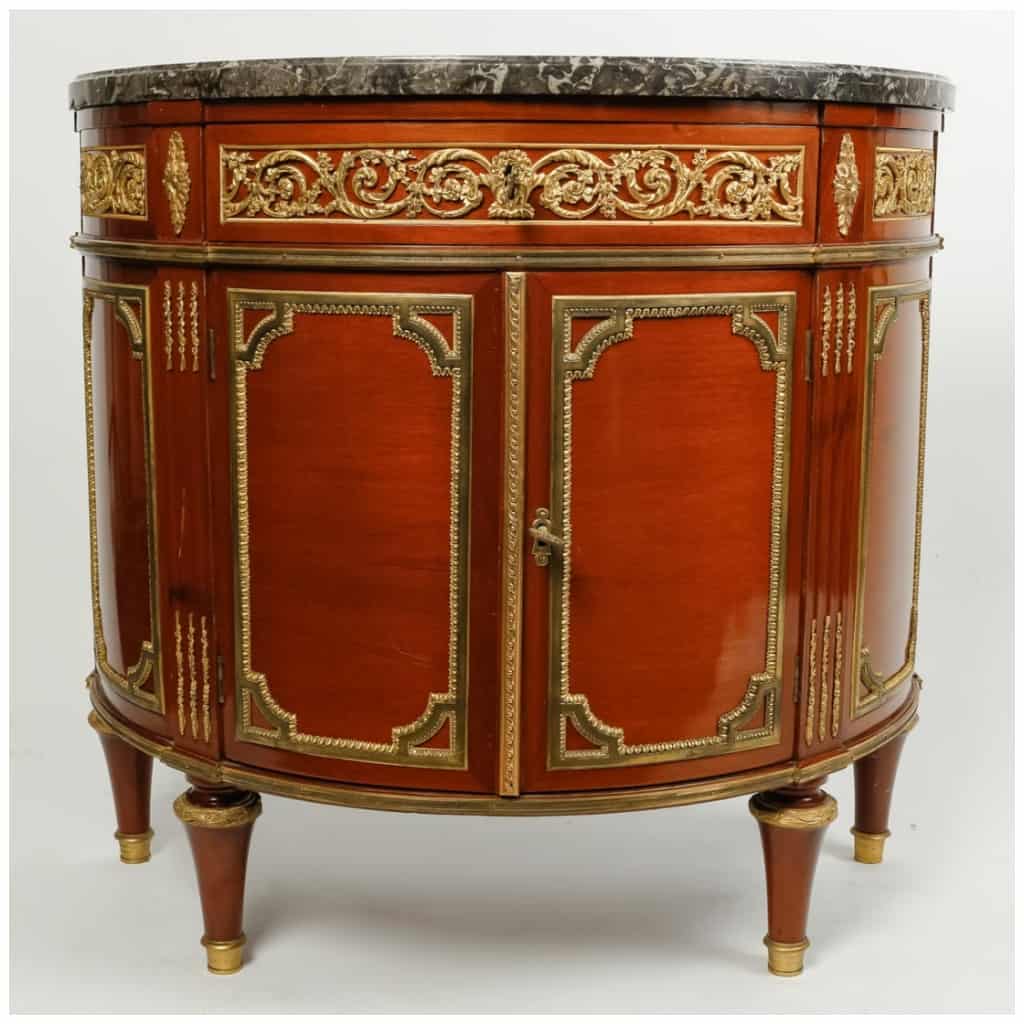 Buffet demi-lune de style Louis XVI. 3