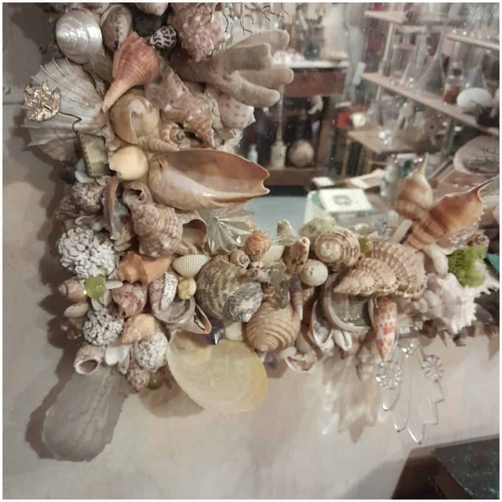 Rockery-style shell mirror, handmade 9