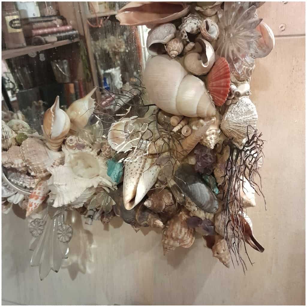 Rockery-style shell mirror, handmade 8