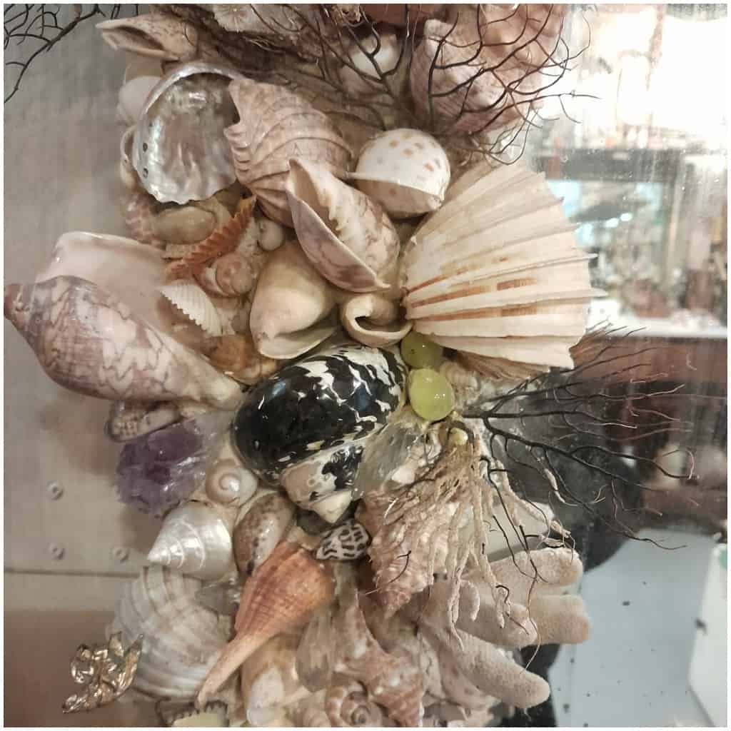 Rockery-style shell mirror, handmade 4