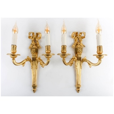 Pair of Louis period sconces XVI (1774 - 1793).