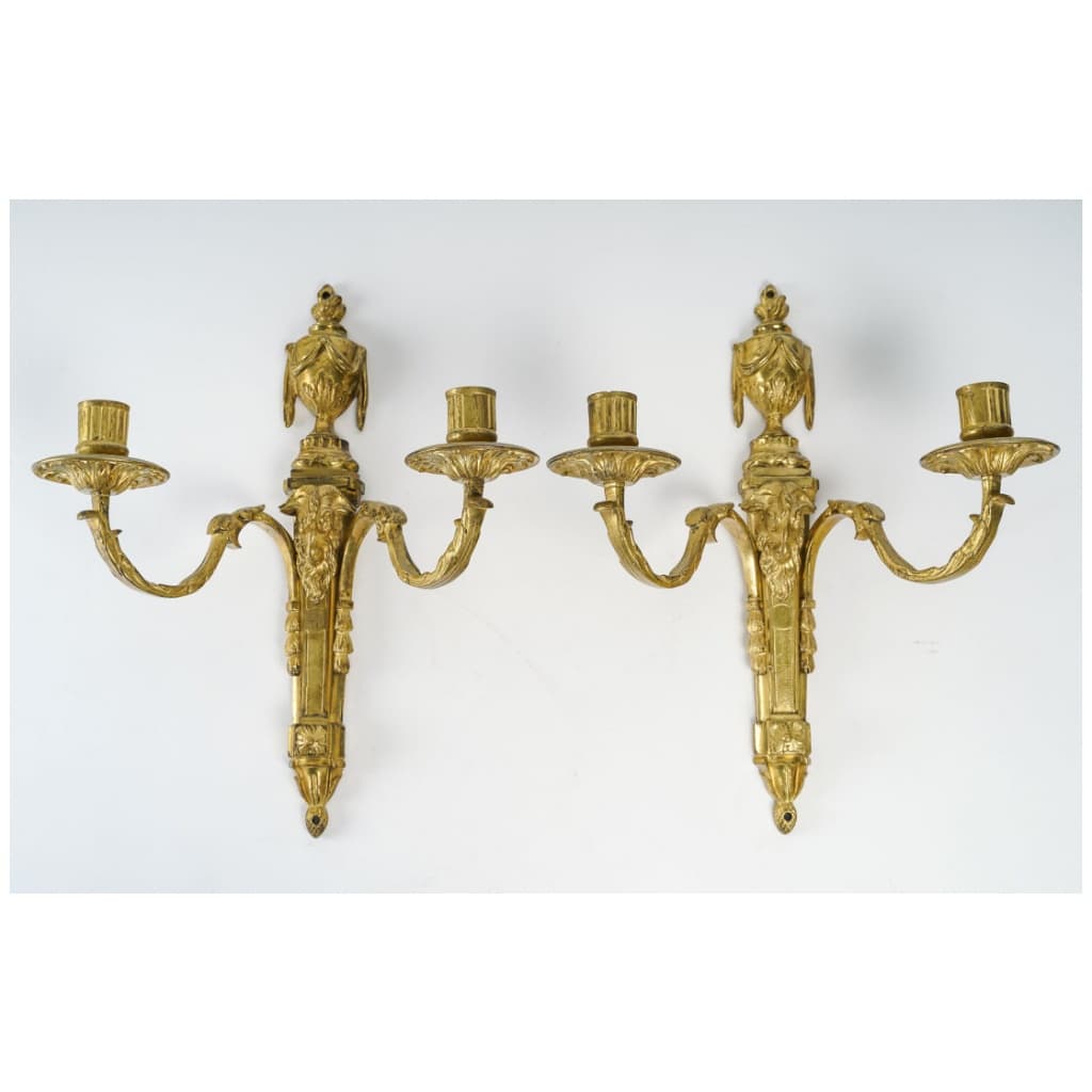 Pair of Louis period sconces XVI (1774 – 1793). 3