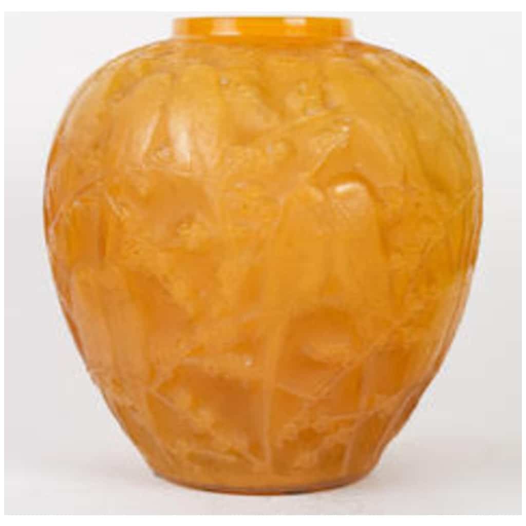 René Lalique ,1919 ,Vase « Perruches » Butterscotch. 6