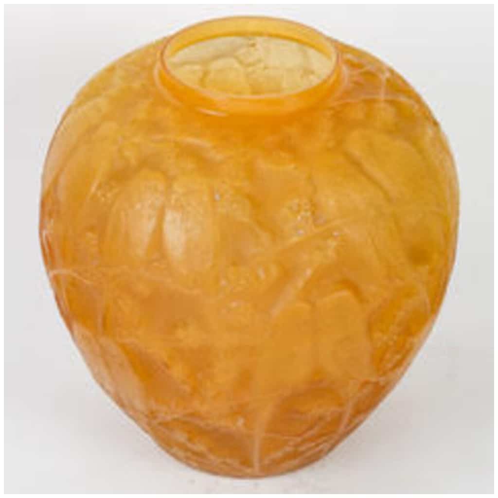 René Lalique ,1919 ,Vase « Perruches » Butterscotch. 5