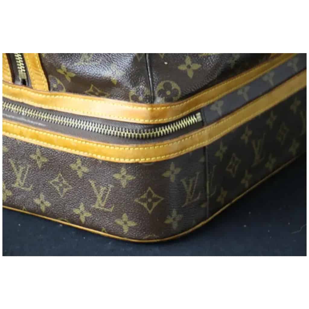 Large Louis Vuitton bag with double compartments 11