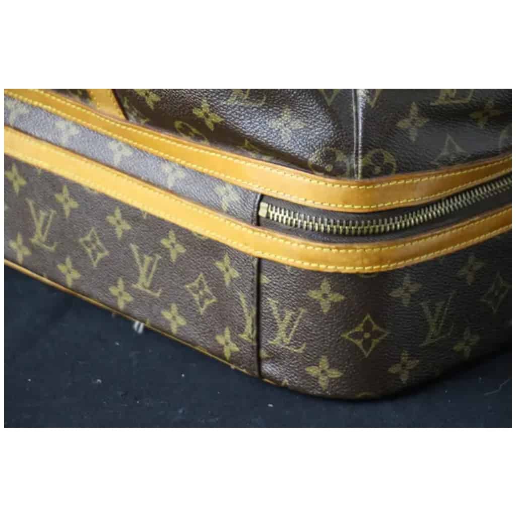 Large Louis Vuitton bag with double compartments 12